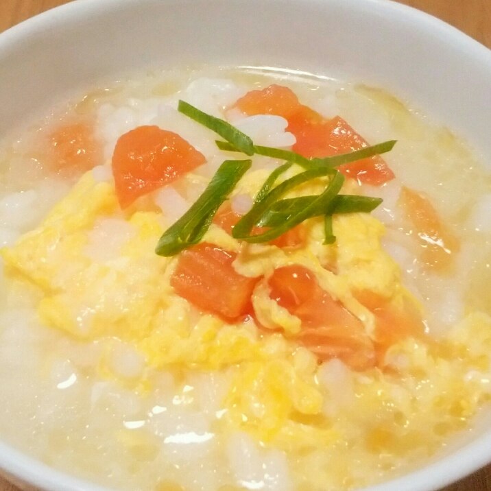 小腹がすいた時にぴったり 卵とトマトの雑炊 レシピ 作り方 By えみさん 楽天レシピ 小腹がすいた時にぴったり 卵とトマトの雑炊 レシピ 作り方 By えみさん 楽天レシピ